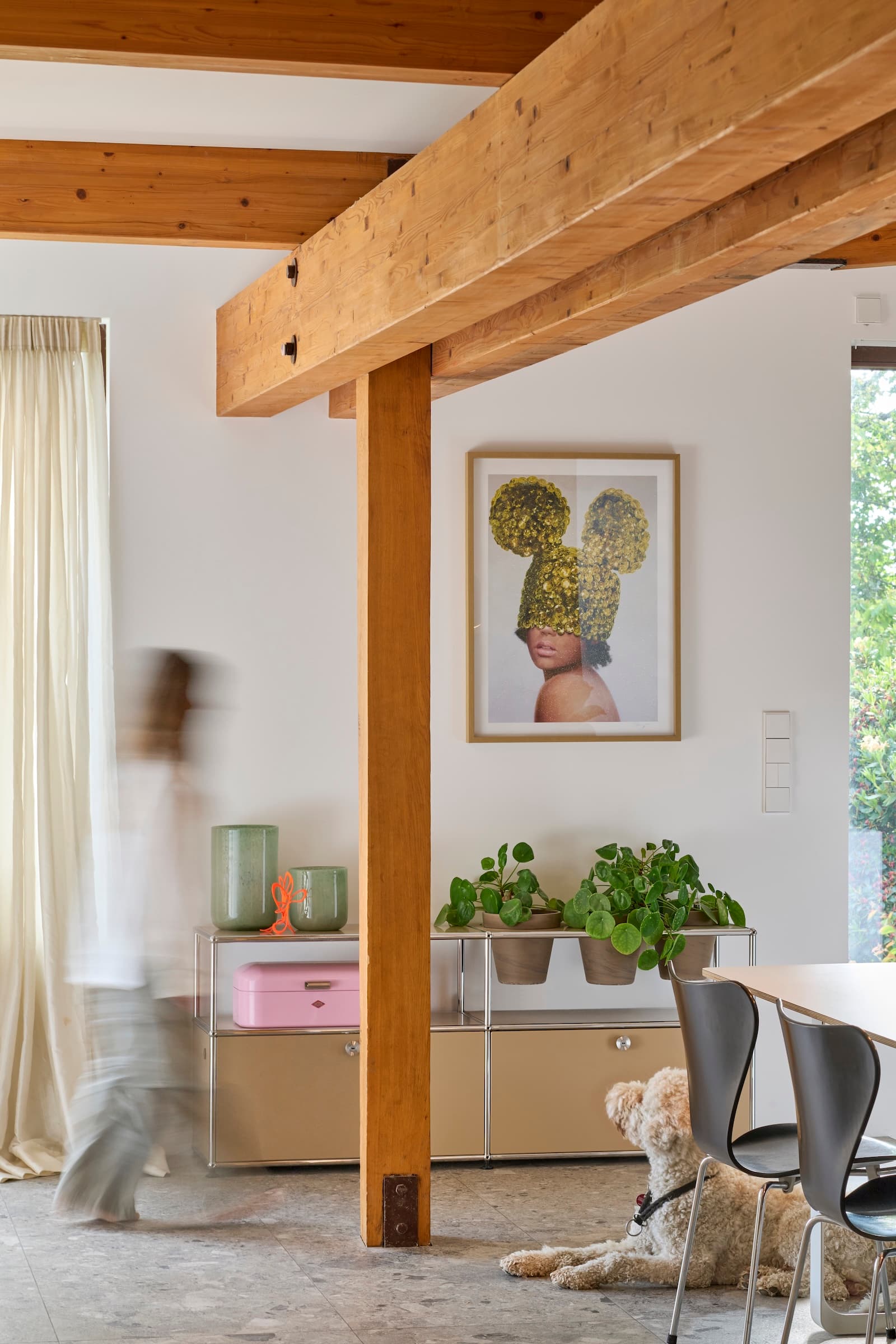 HUB interior